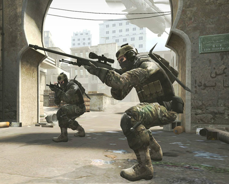 扎金花反套路：当全场都闷牌时，你作为第一个看牌的人该如何表现？（扎金花反套路：全桌闷牌时，首个看牌者如何应对？）